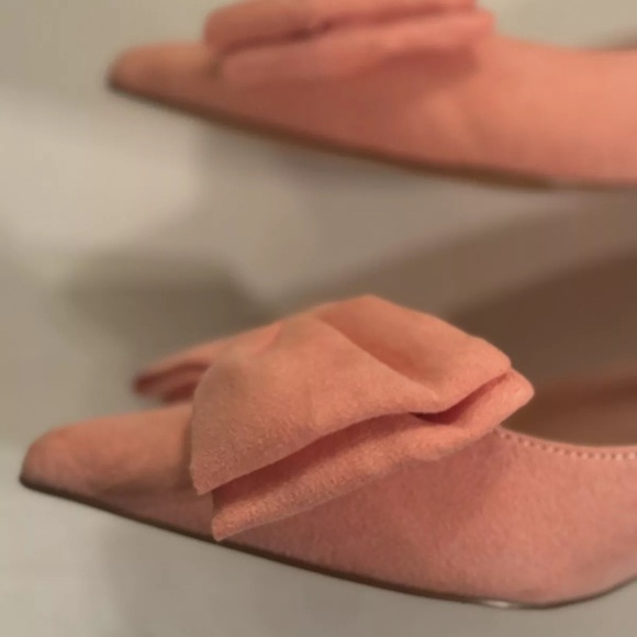 Journee Womens Orana Coral Pink Bow Faux Suede Pointed Toe Low Heels Pumps 7.5 - Picture 5 of 7